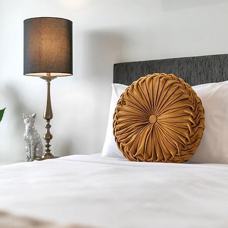 Corporate Gem + Rooftop Pool & Spa Окленд Екстер'єр фото