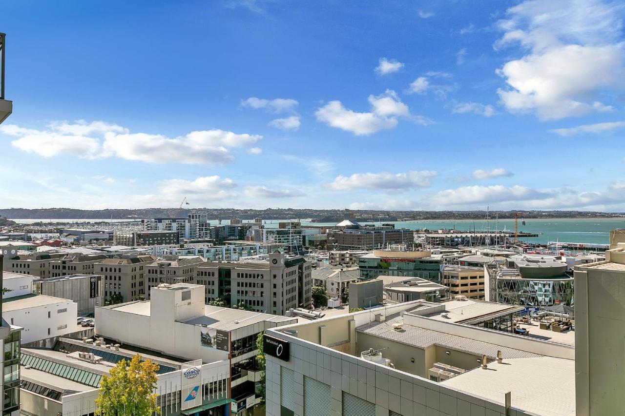 Corporate Gem + Rooftop Pool & Spa Окленд Екстер'єр фото